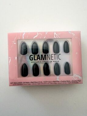 GLAMNETIC Reusable Press-On Nails - Glossy Black - Medium Almond Shape